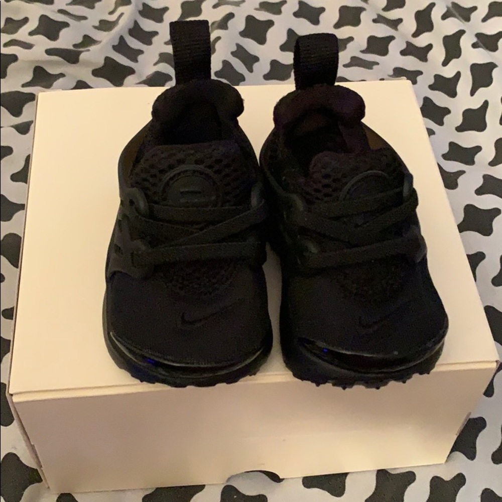 Nike black Prestos (Infant)